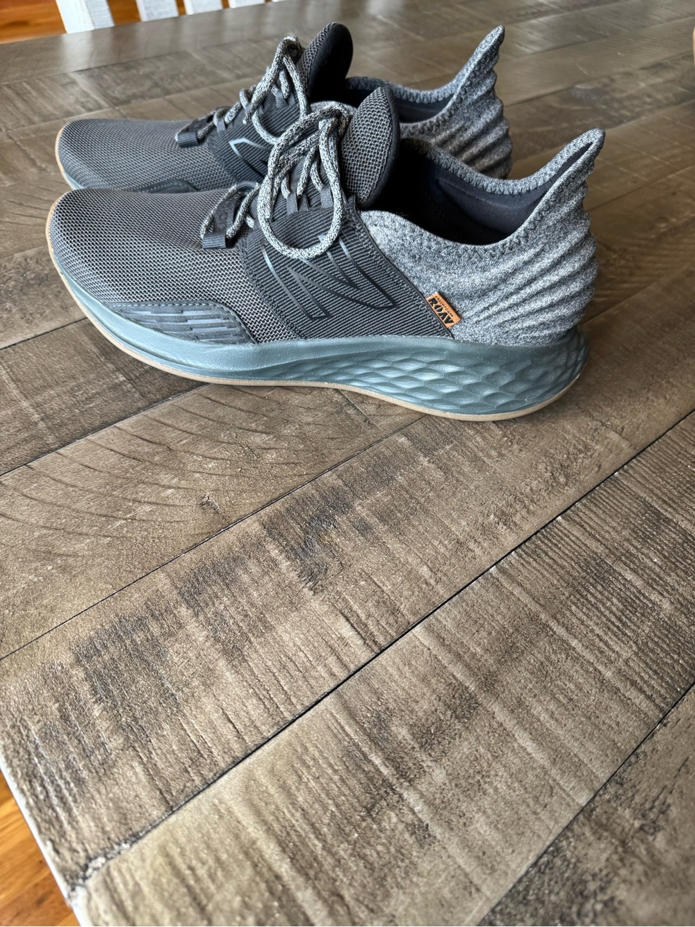 New Balance Men's Grey Knit Athletic Running Shoes